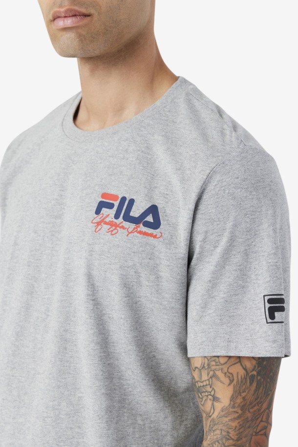 Camiseta Gris Jaspeado Con Gráfico Bevans Park Ofertas Fila