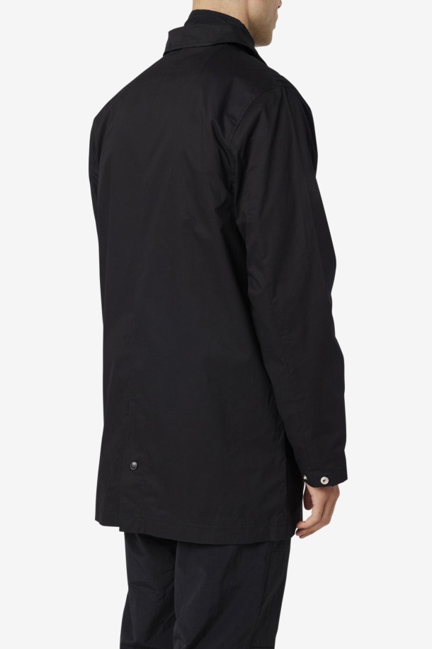 Salida De La Cola De La Chaqueta Holmes Negra